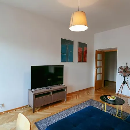 Eclectic, Cozy In The Heart Of Old Mokotow! Varsovia