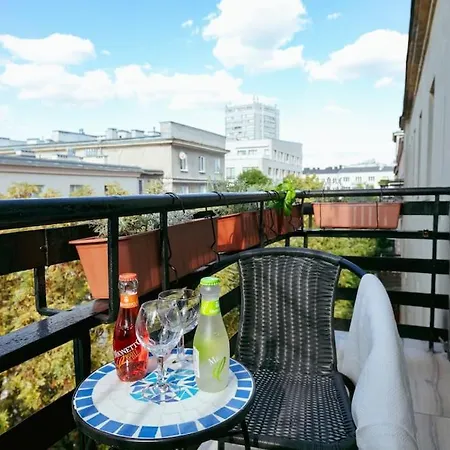 Eclectic, Cozy In The Heart Of Old Mokotow! Apartamento