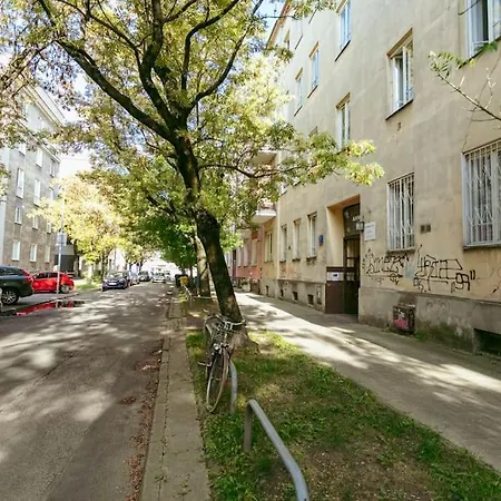 Eclectic, Cozy In The Heart Of Old Mokotow! *